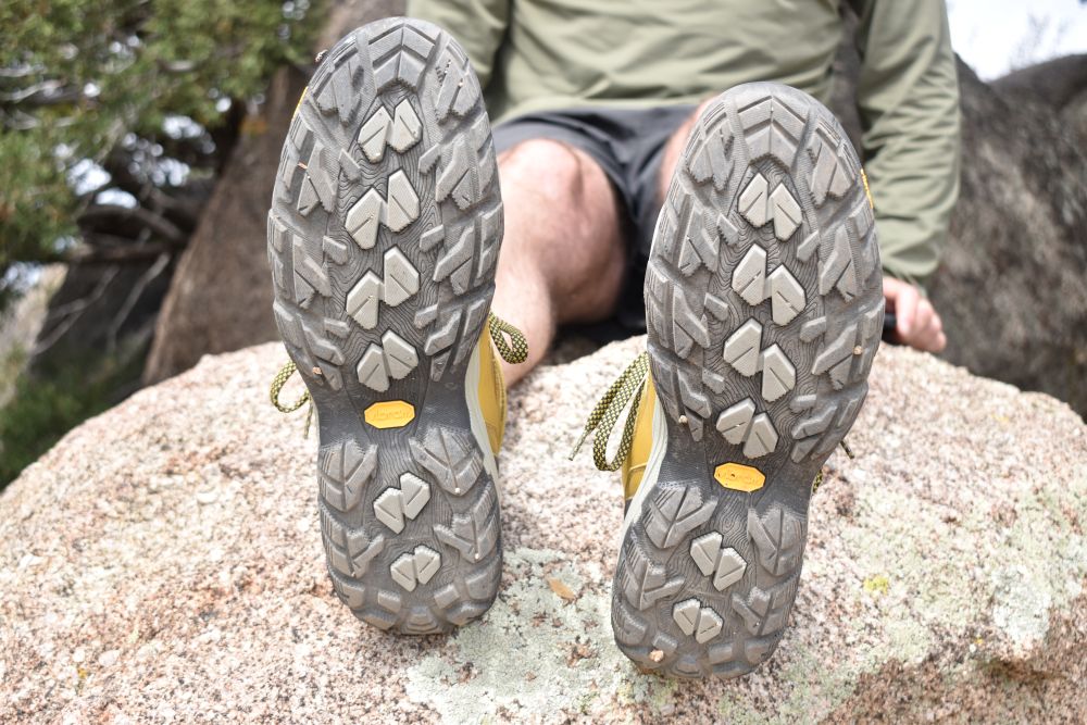 Oboz Sawtooth X Pro Hiking Shoe Review - www.hikingfeet.com
